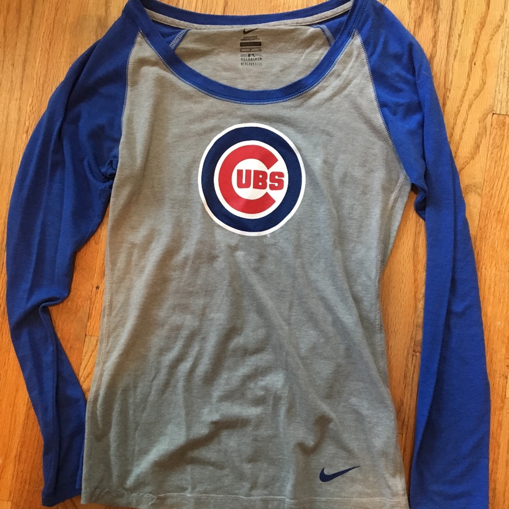 Chicago Cubs shirt